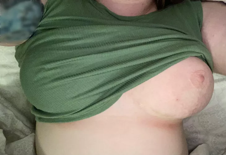 New pajama shirt peekaboo 😘