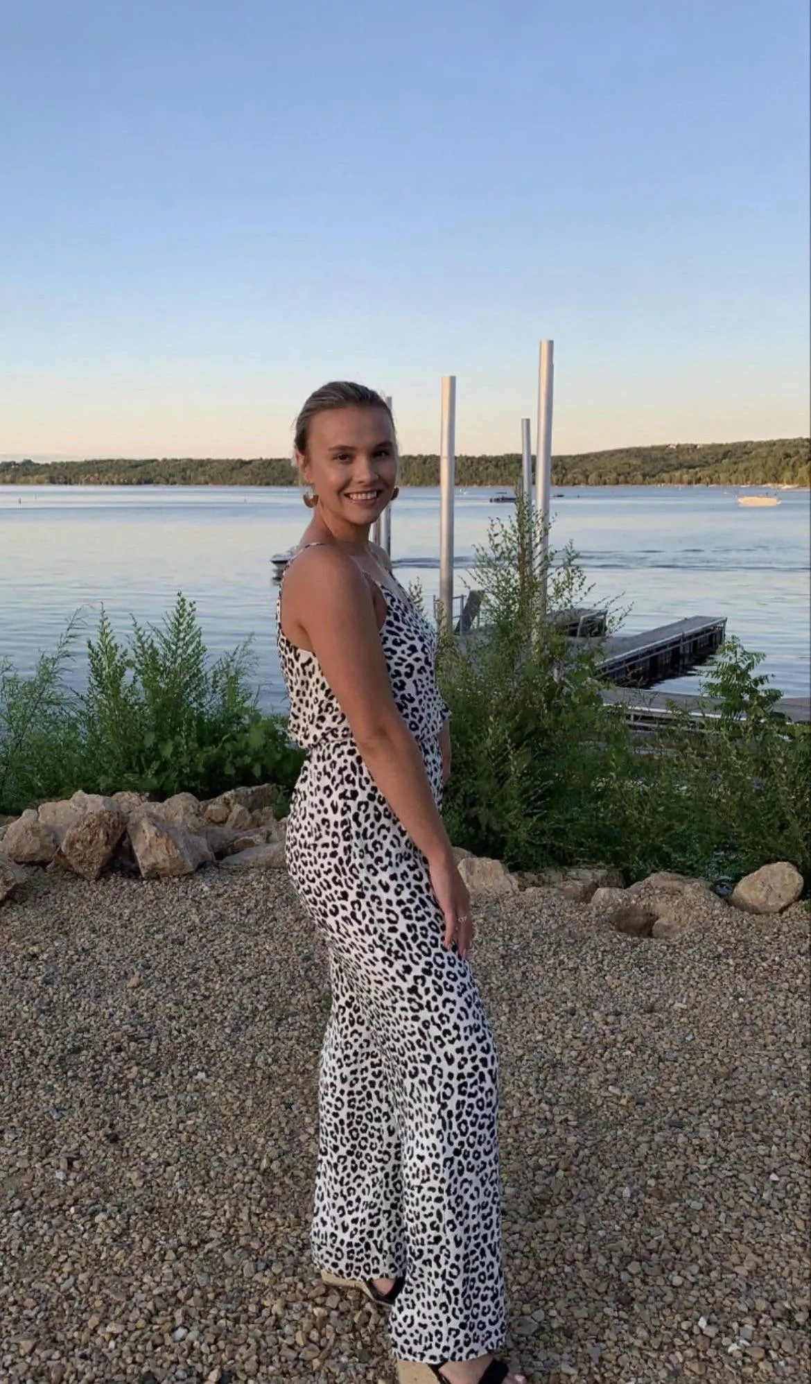 Sending her pink pussy to anyone who cocktributes her