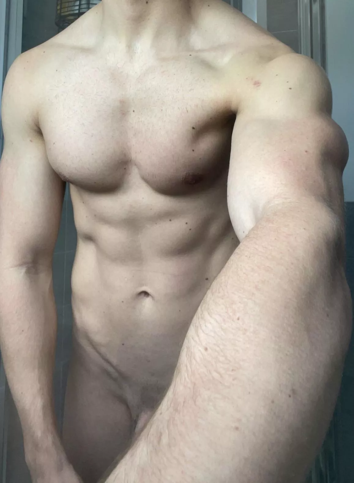 27(m), getting ready to crush some delts!