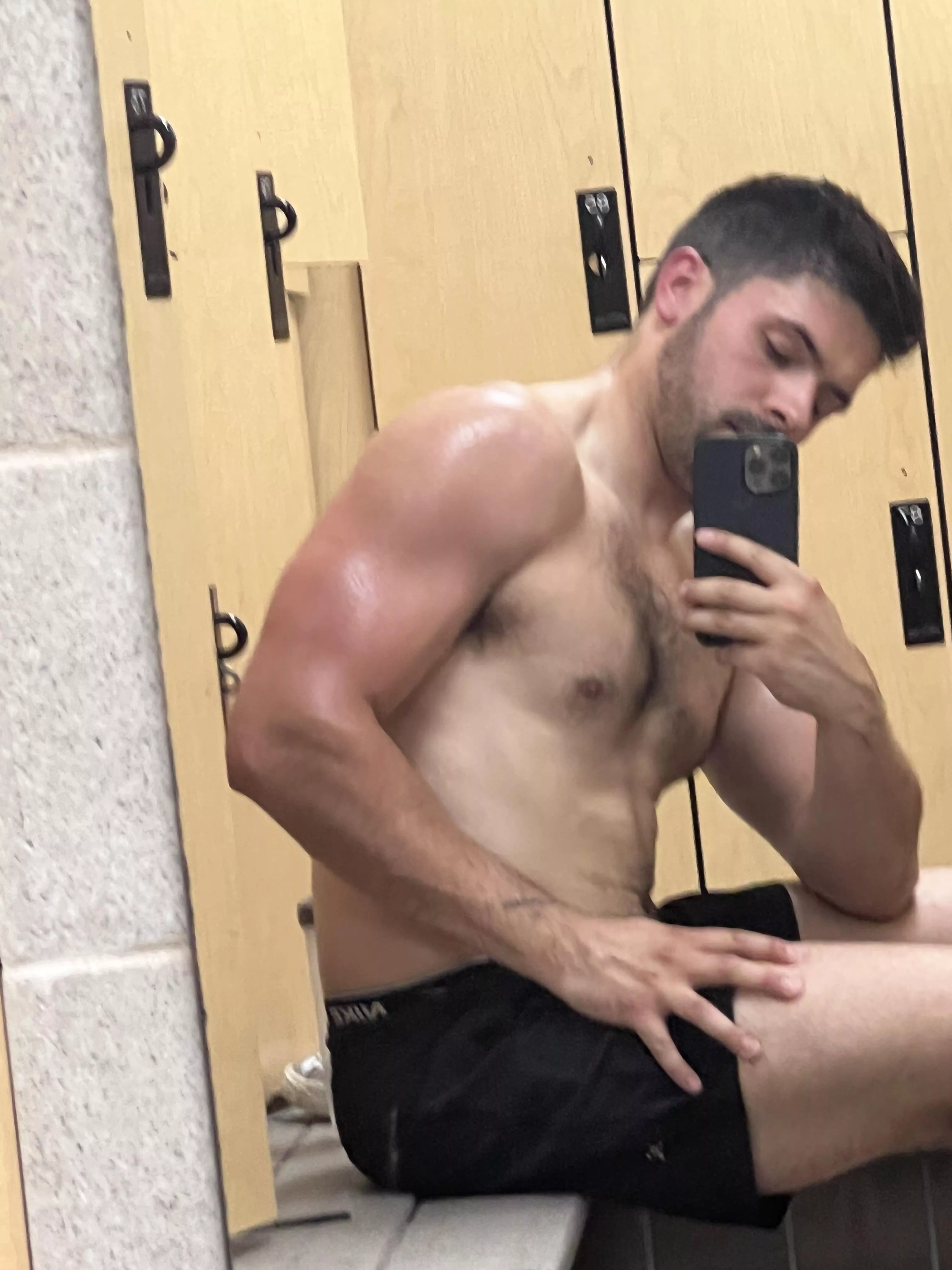 Feels good to finally see some progress in the gym☺️