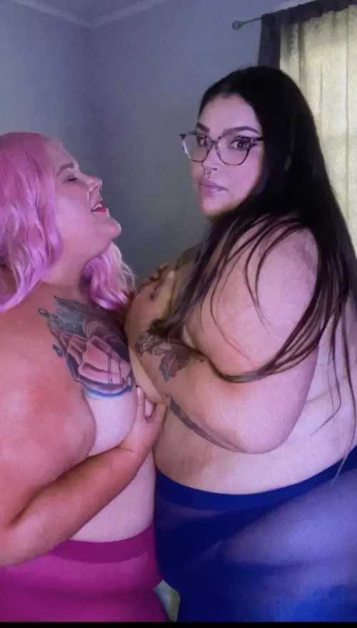 It’s your favorite sweet and spicy girls 🥰