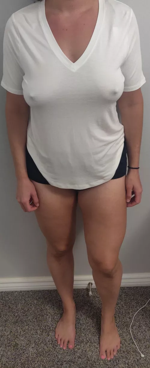 Just a mom with huge natural soft boobs. Do you love my beautiful nipples?