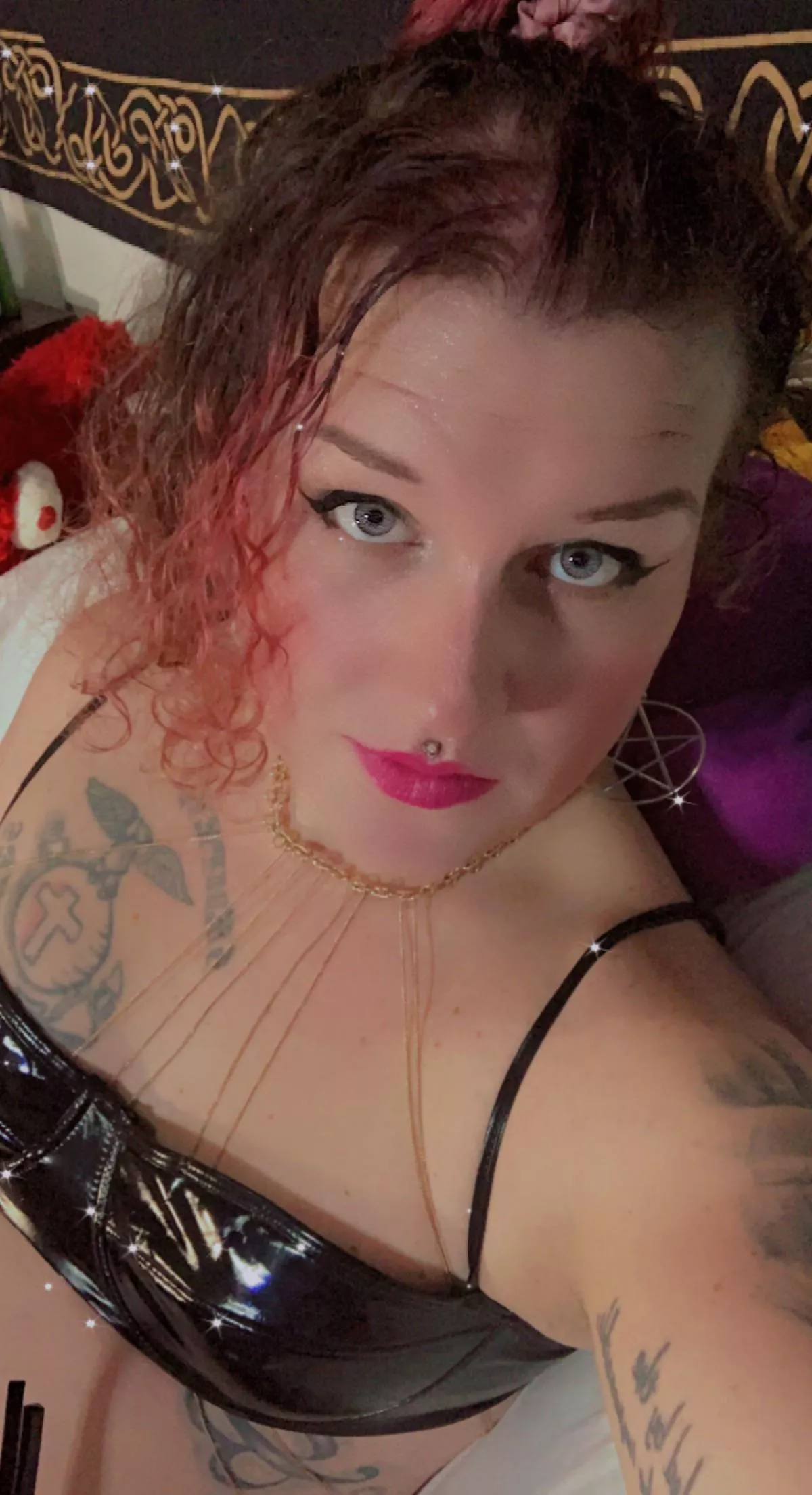 My Chaturbate room is boring rn. Cum keep me company 🥺