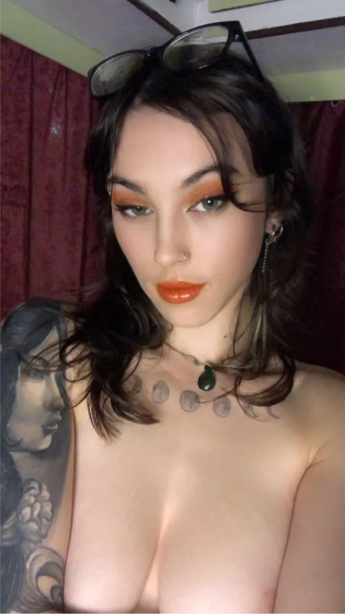 Obsessed with a shiny lip 😚