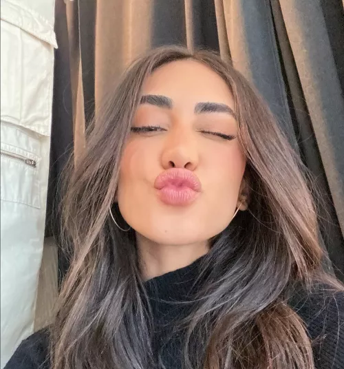 Pietra's perfect pout 🤤💋