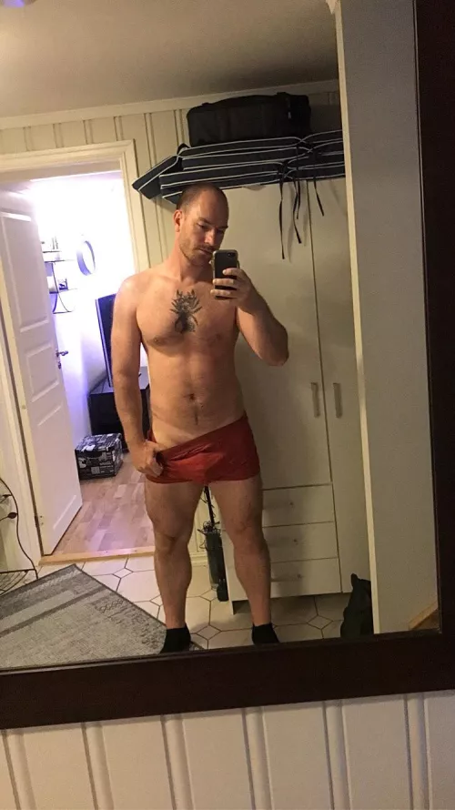 Recently started working out again after a long time, it feels good to see weekly progression! Might post progress pics on this sub inn the future [M]