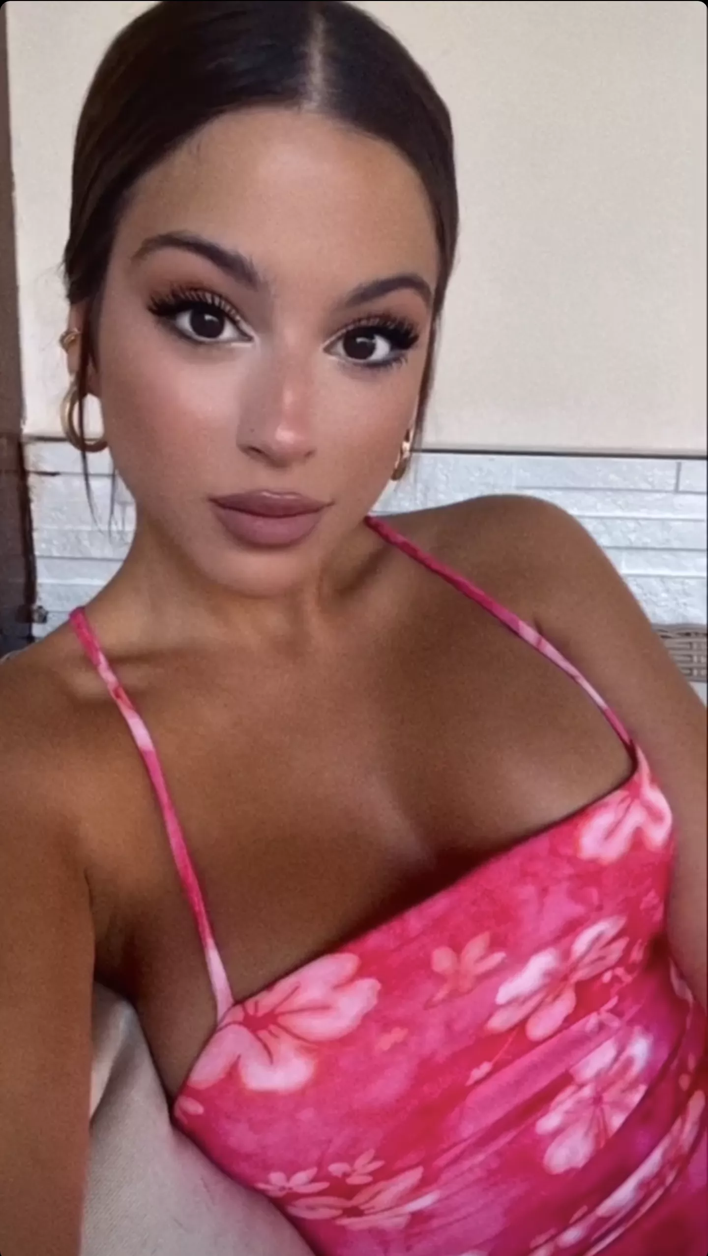 she uses make up, but she still amazing, Spanish hotgirl