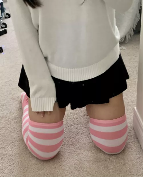 These socks are too small for my thighs😞 what do you think?