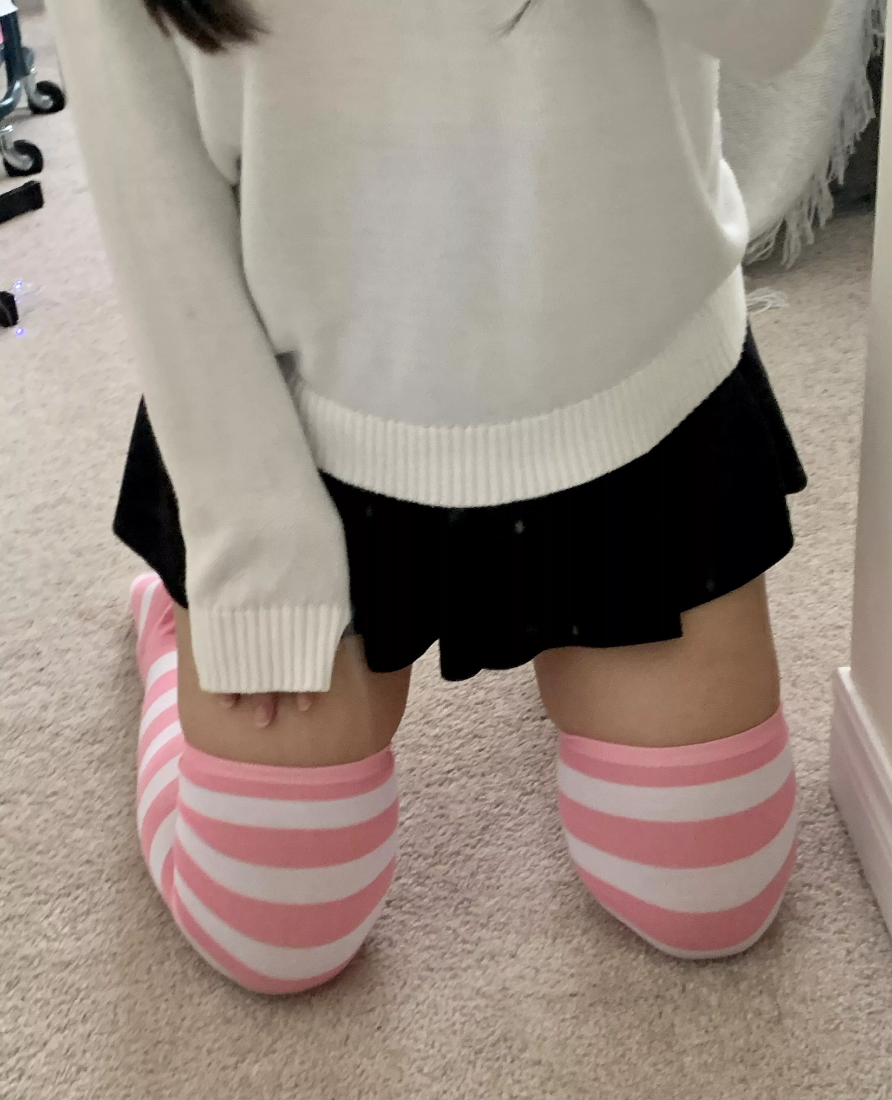 These socks are too small for my thighs😞 what do you think?