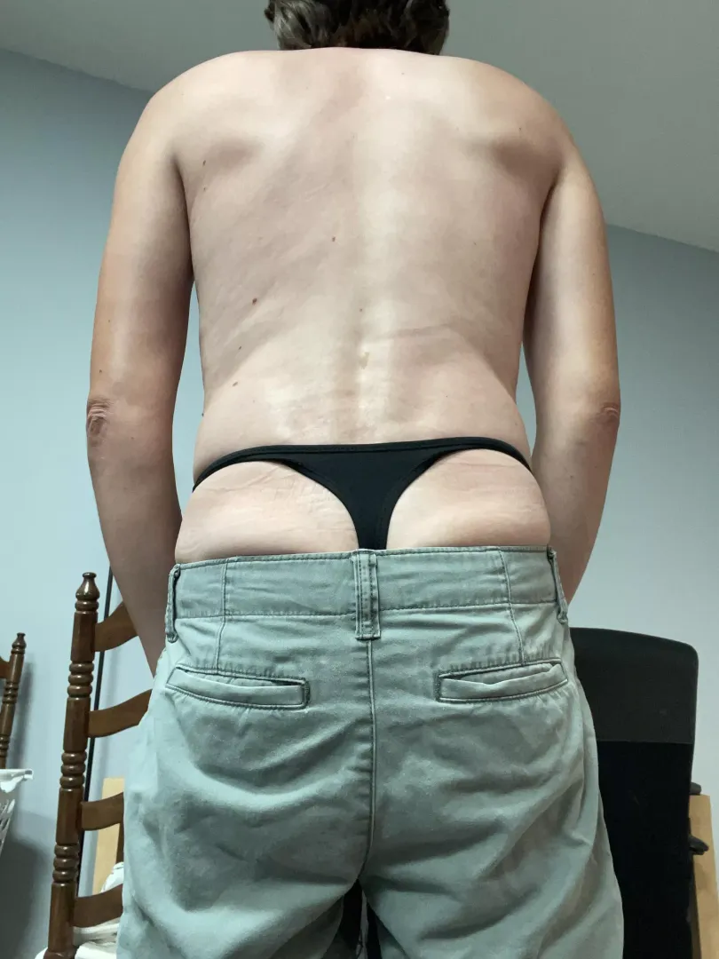 What if my thong pops up like this when I sit down to lunch? 😜