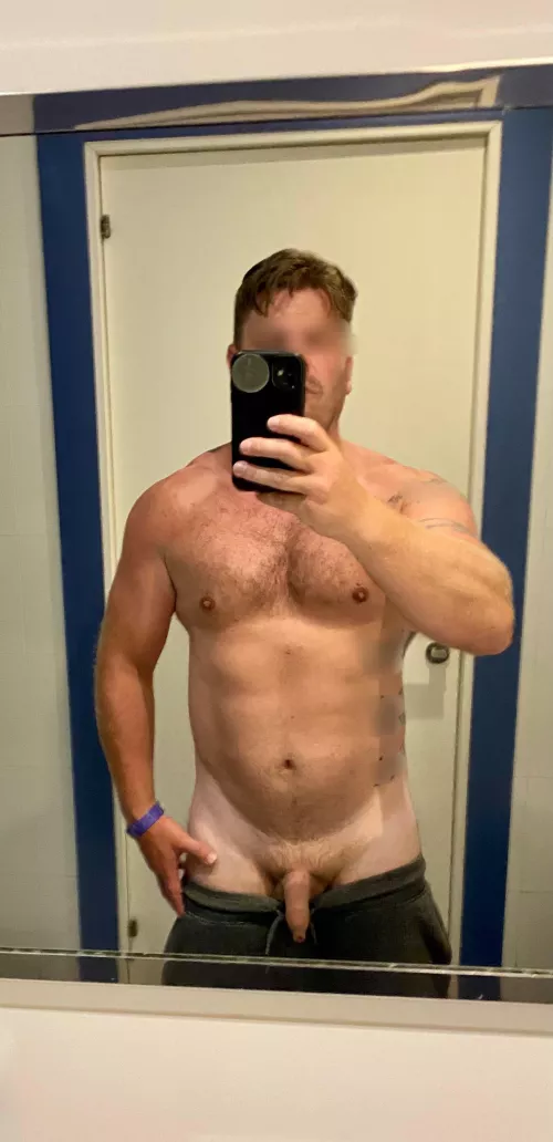 [40] I Can’t interest my wife anymore so I’ve come to see if I can interest anyone else..