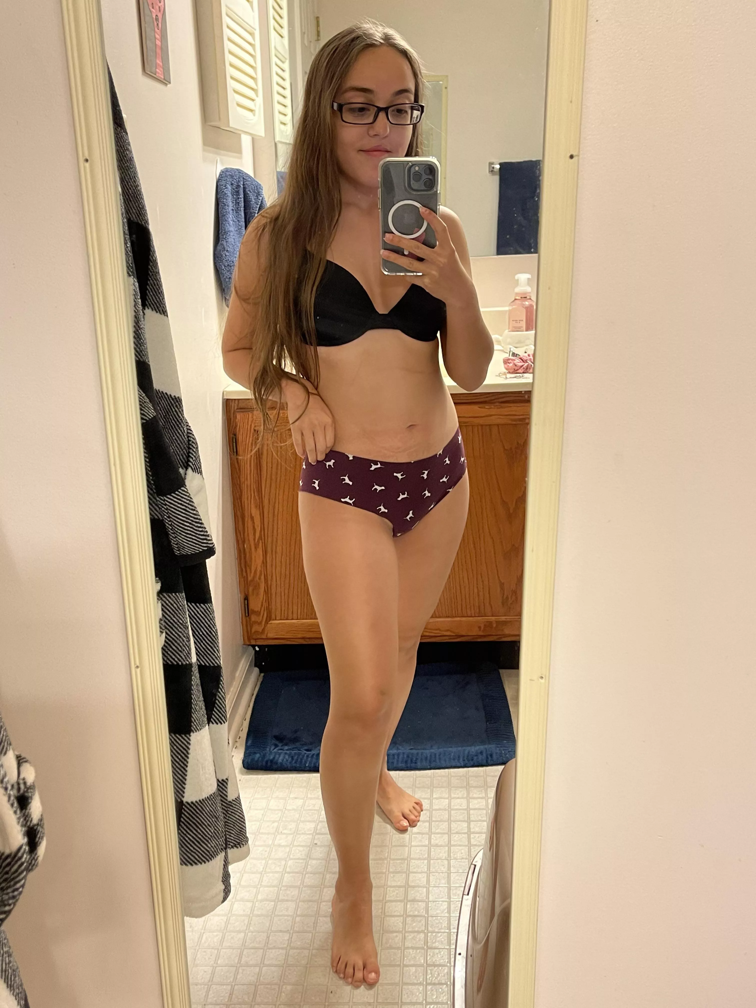4’8 petite what would you do to me? ❤️