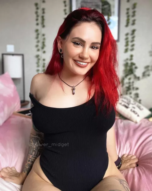 4ft 8” little cutie 🥰