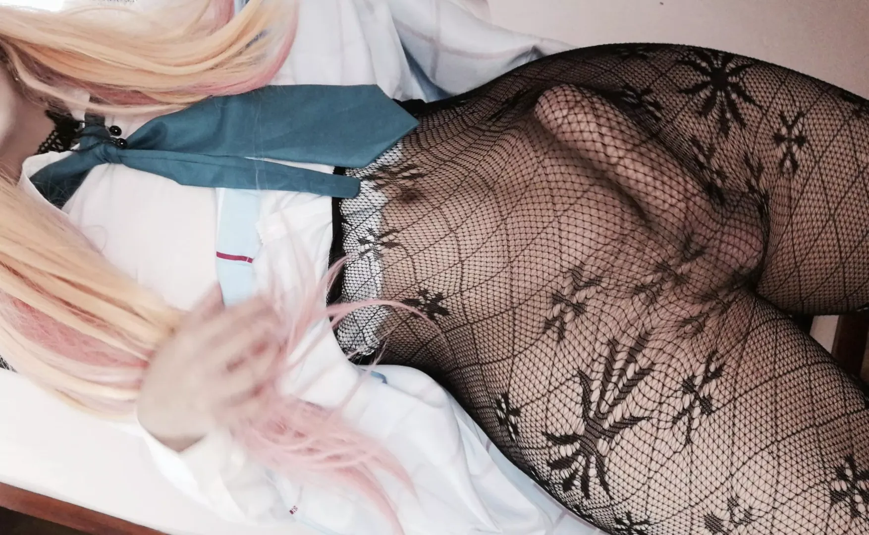 I pull up my skirt and u see this, what do you do? 🤭
