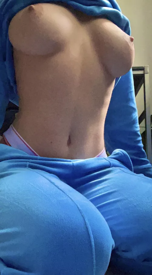 I show tits on the first date. Am I a bad girl or good girl?