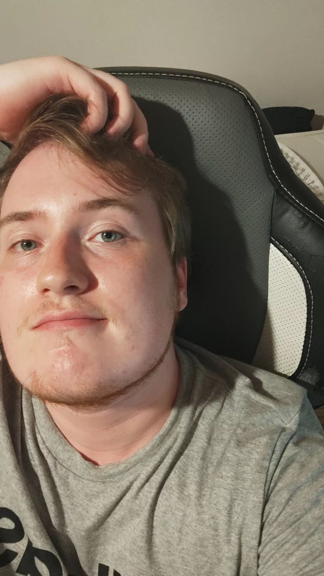 in need of a gaymer buddy