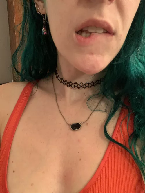 Lil green lip bite