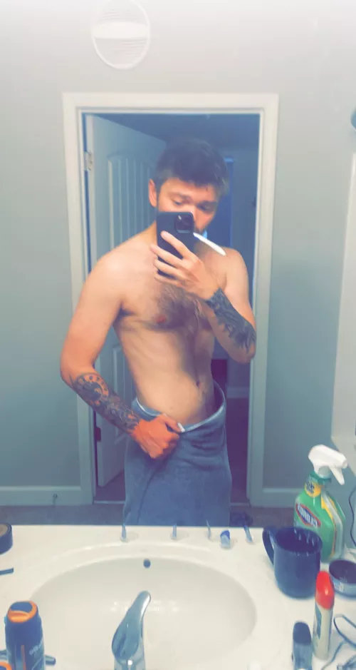 Post shower selfie 🙈