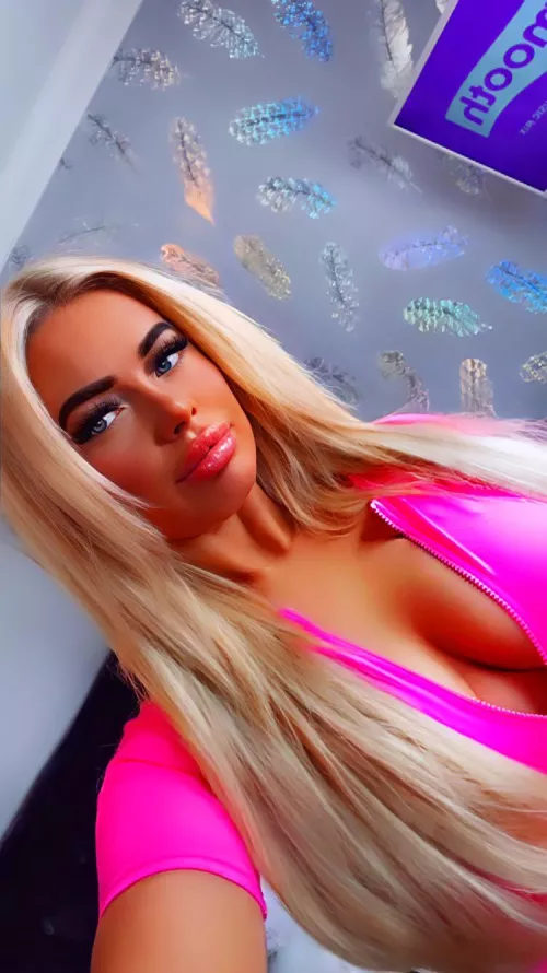 This slutty blonde bimbo chav went missing from my posts so here she is again if you missed her.