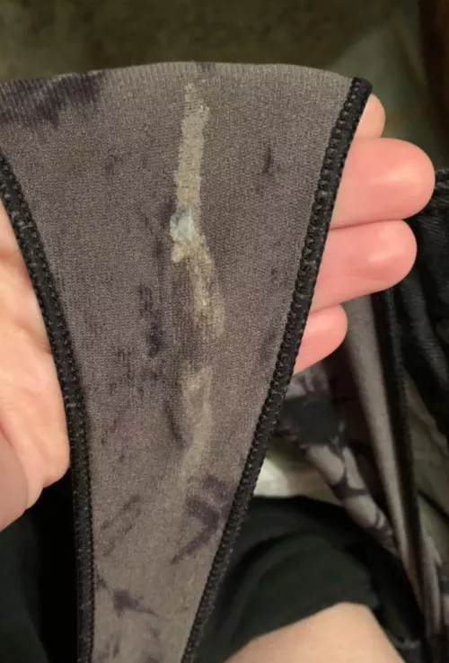 Todays sweaty panties in the 85 degree Chicago heat 🥵 The scent is strong with this pair!