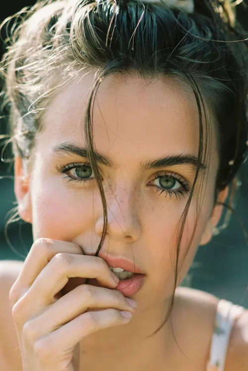 Alex Lee-Aillón by Tracy Tassill