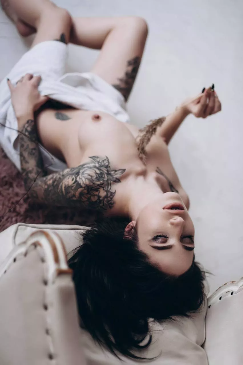 Can you put your hand lower through my towel? 10-day trial subscription, quantity limited.