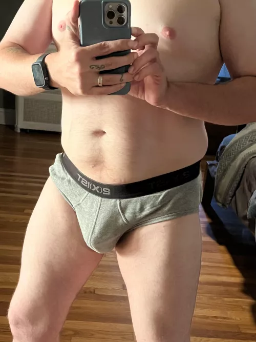 Daddy bulge…