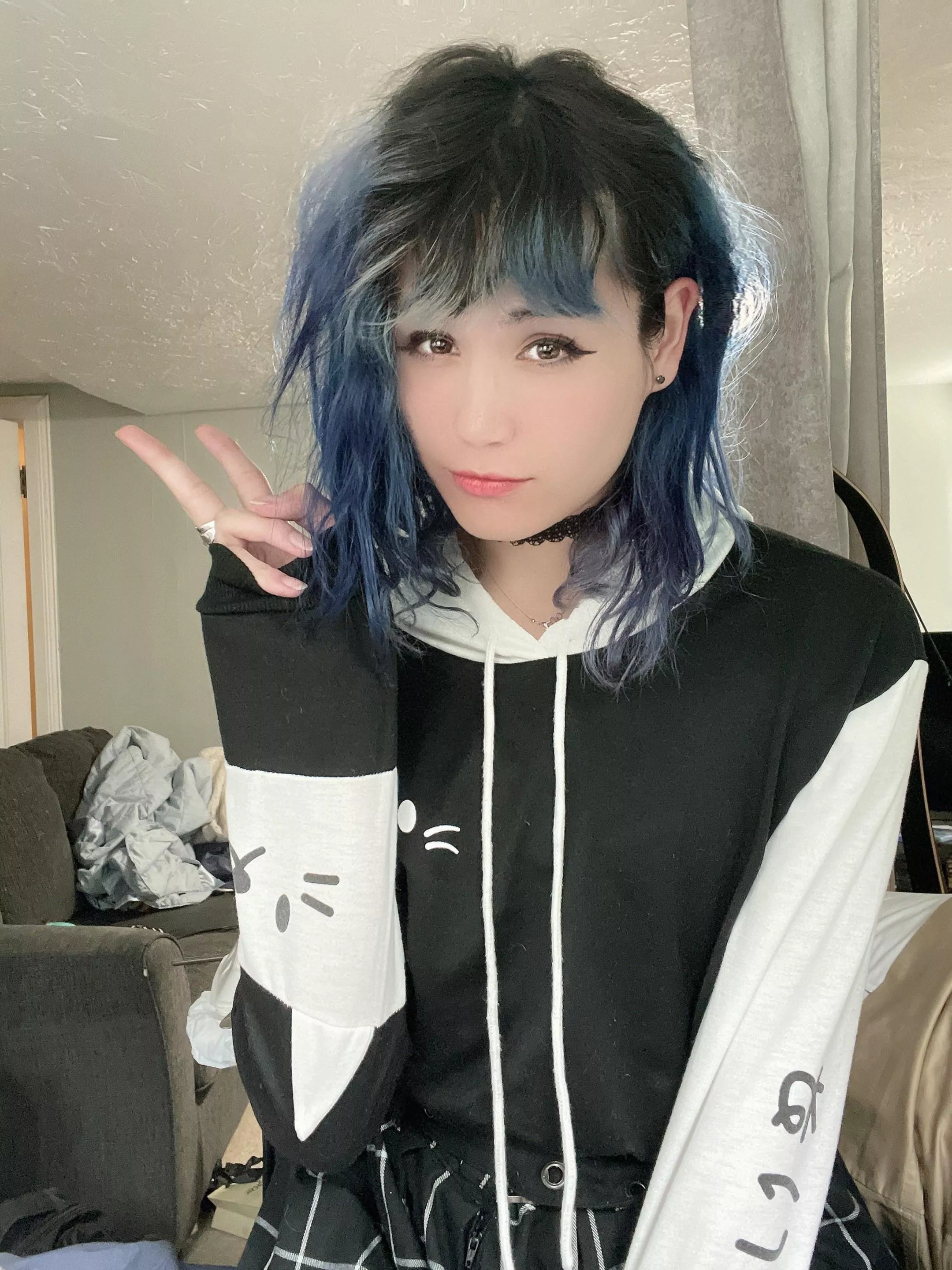 Dyed my hair again 💙