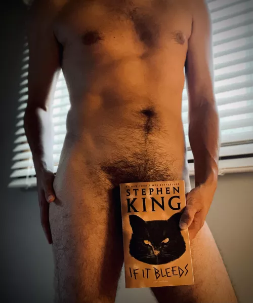 Friday…. Premonitions of the weekend. What are you reading?