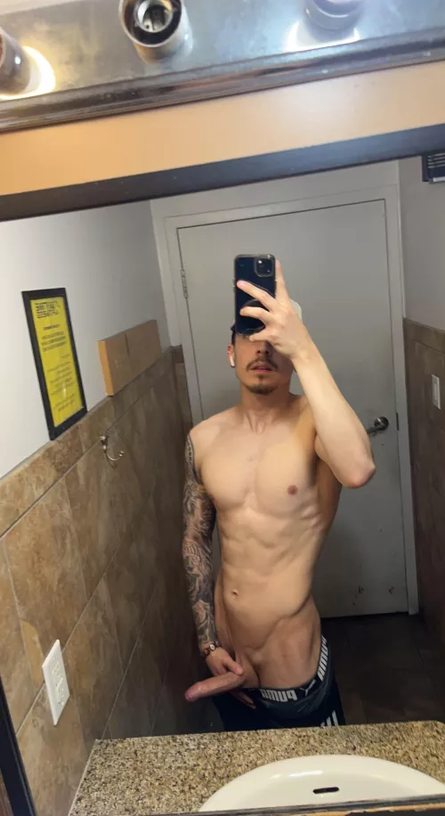 Hopefully you’re not dickstracted 👀