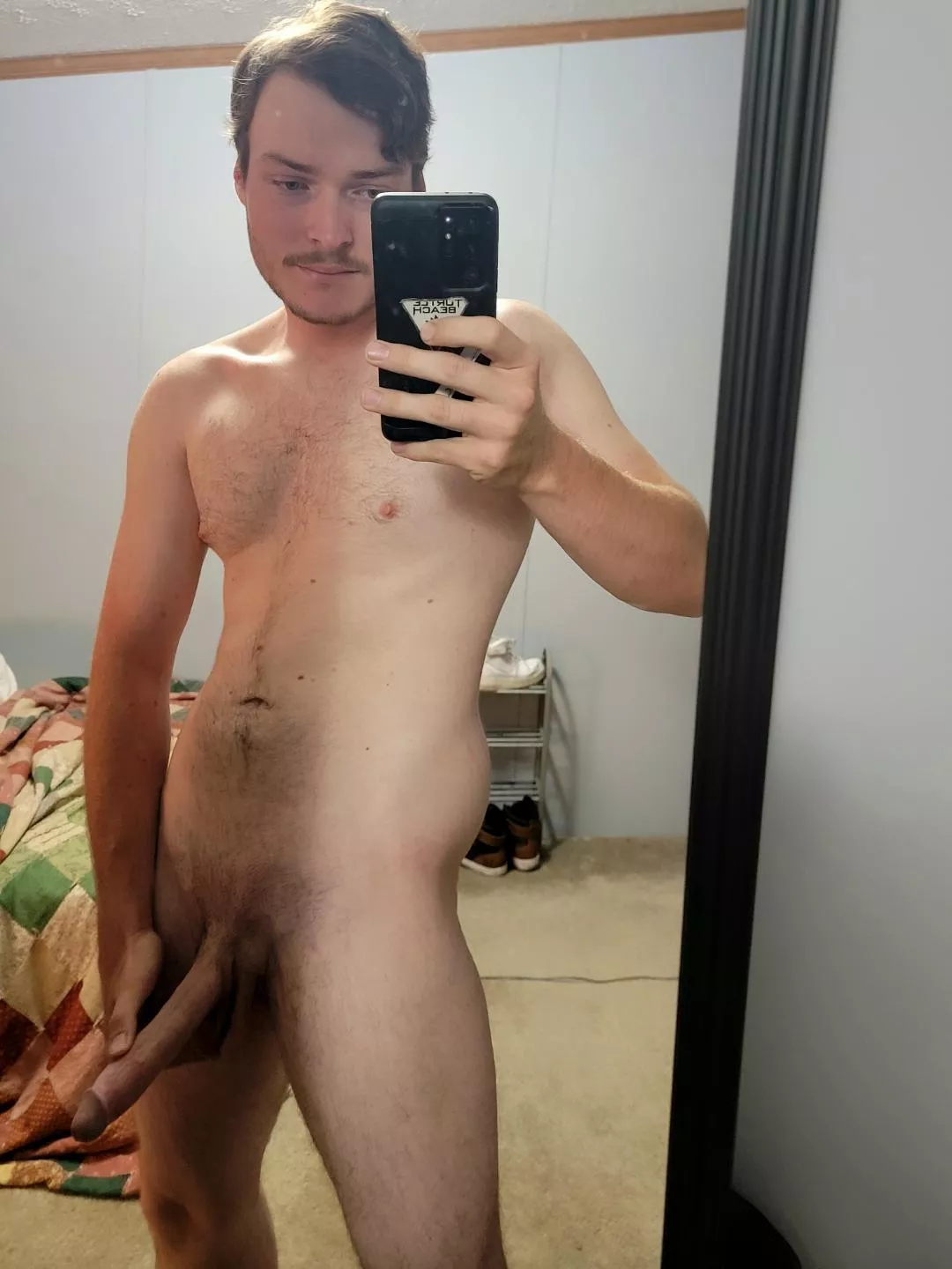 I need someone to bend over for me, any takers? 🥵