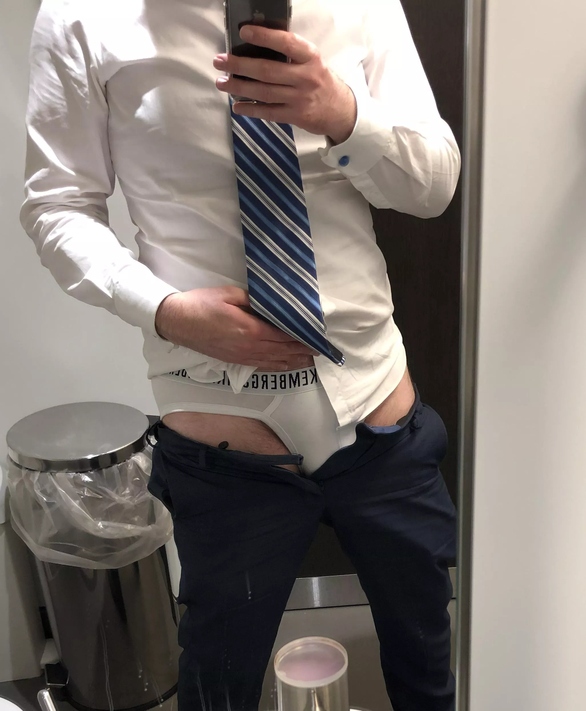 There’s two things I don’t like. The first is having to go to the office on Fridays. The second is having to wear a suit on Fridays. Due to visiting executives, today I’ve had to do to both. After briefs from France on Wednesdays, today’s briefs 