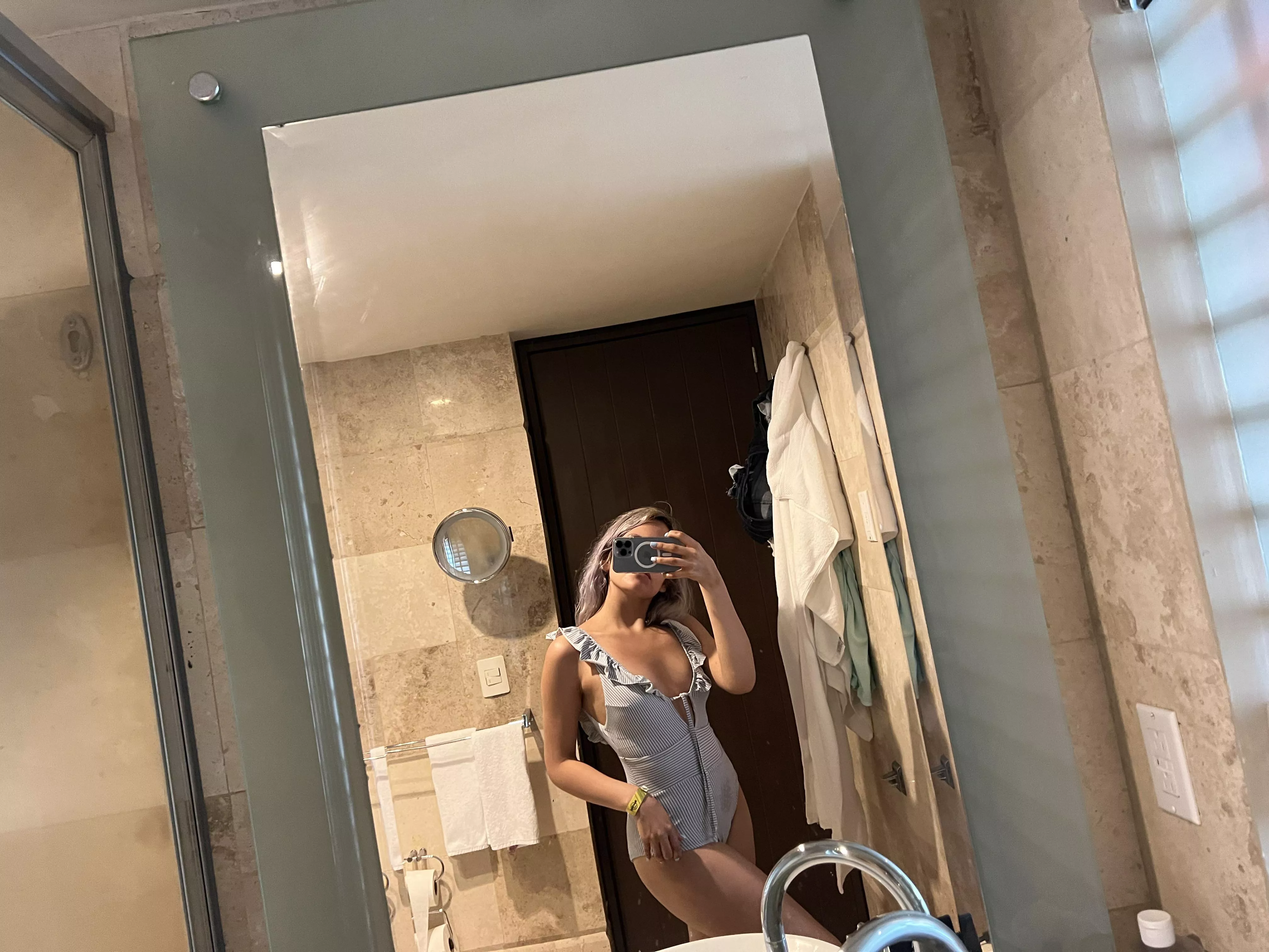 Guess her name and I’ll send you 3 nudes 😏