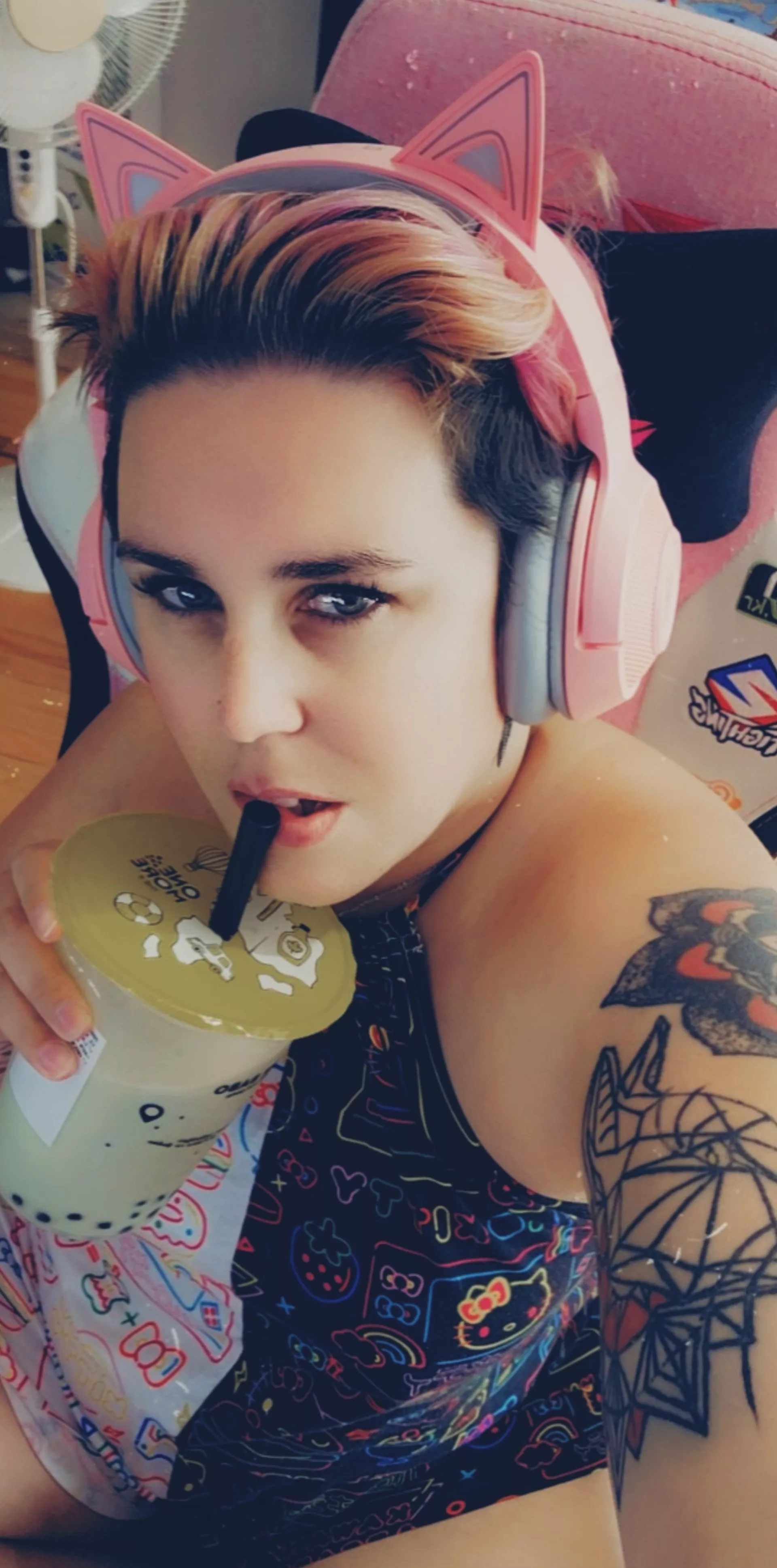 I'm a sucker for bubble tea [F]