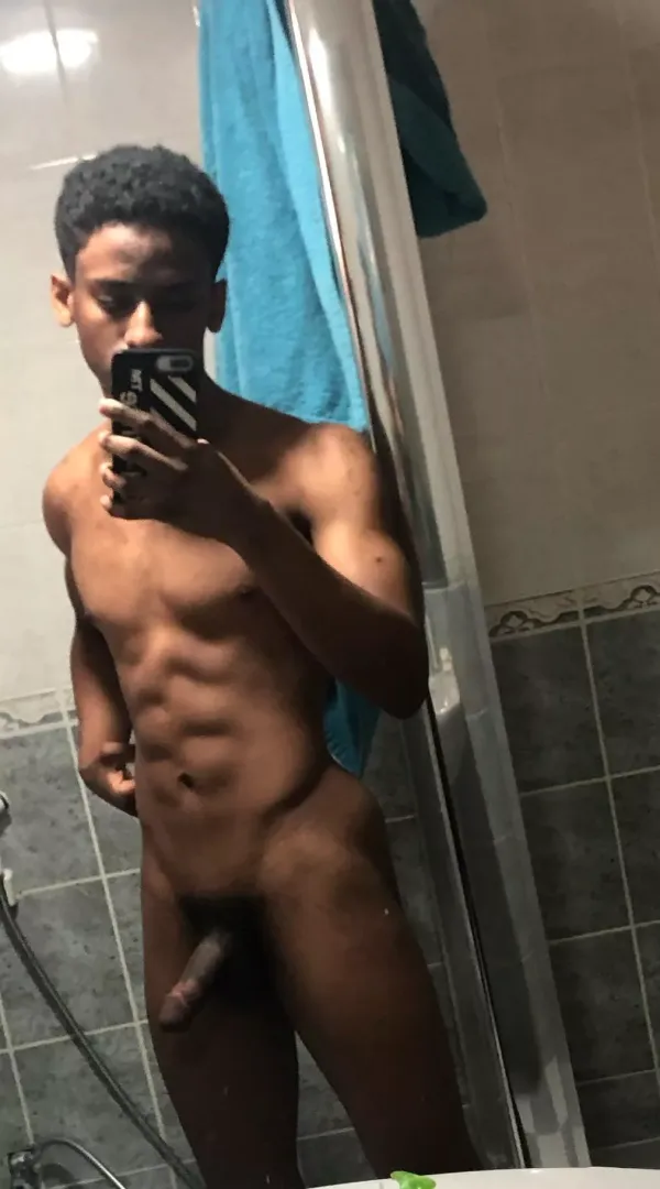 (M) 18 should i shave the pubic hair or should i keep it?