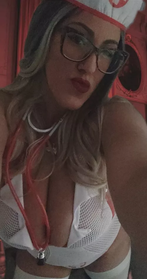 Mommy will take care of u, tell me your symptoms bb🔥🥵💦