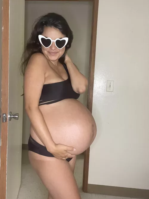 Probs my last beach day before baby!! Coming any day now 🥰