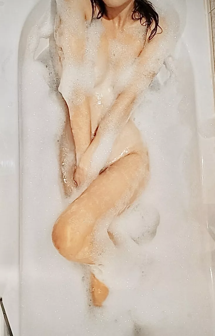 Rub my back, please 😉