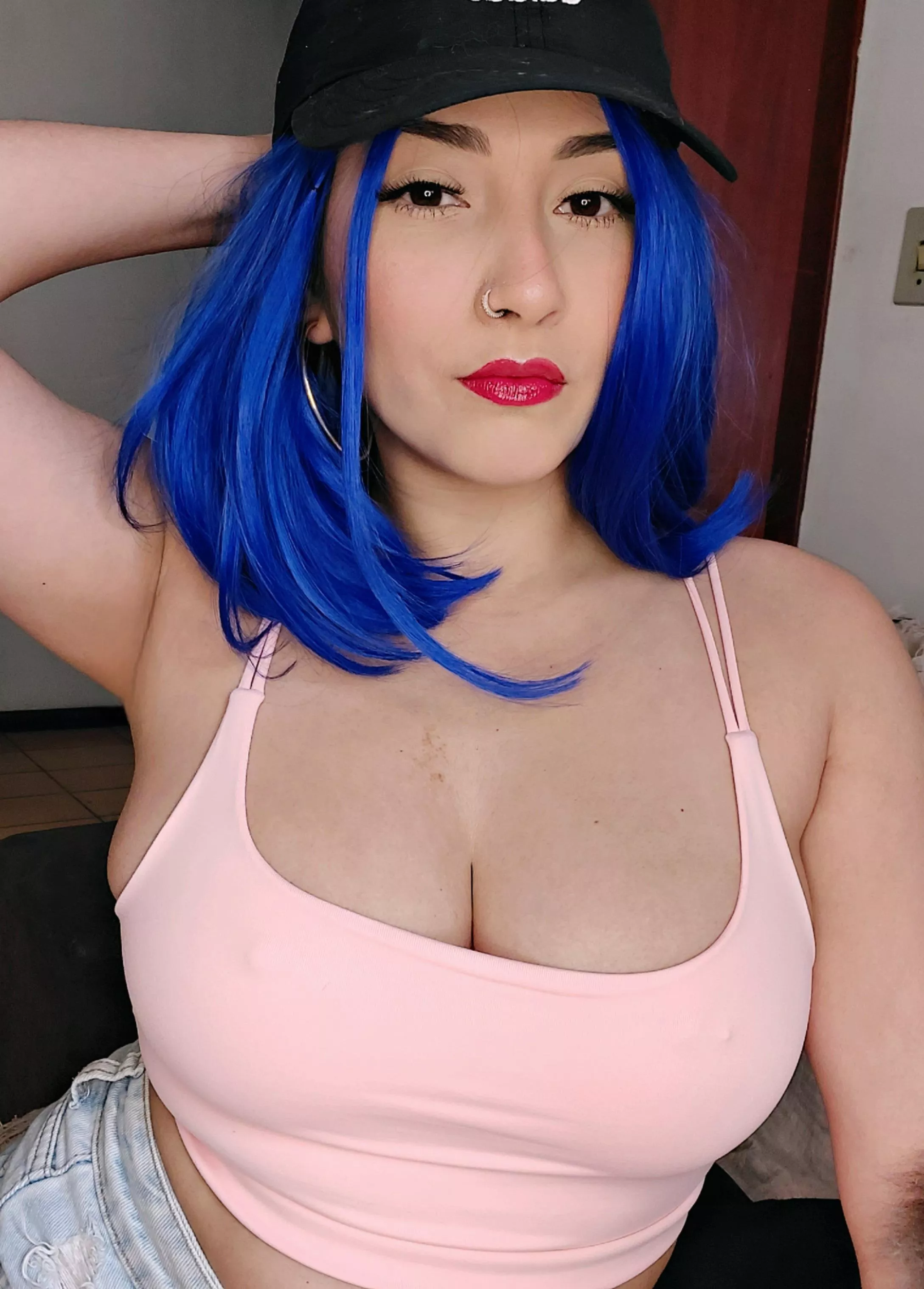 The top I always wear without a bra for training 💙