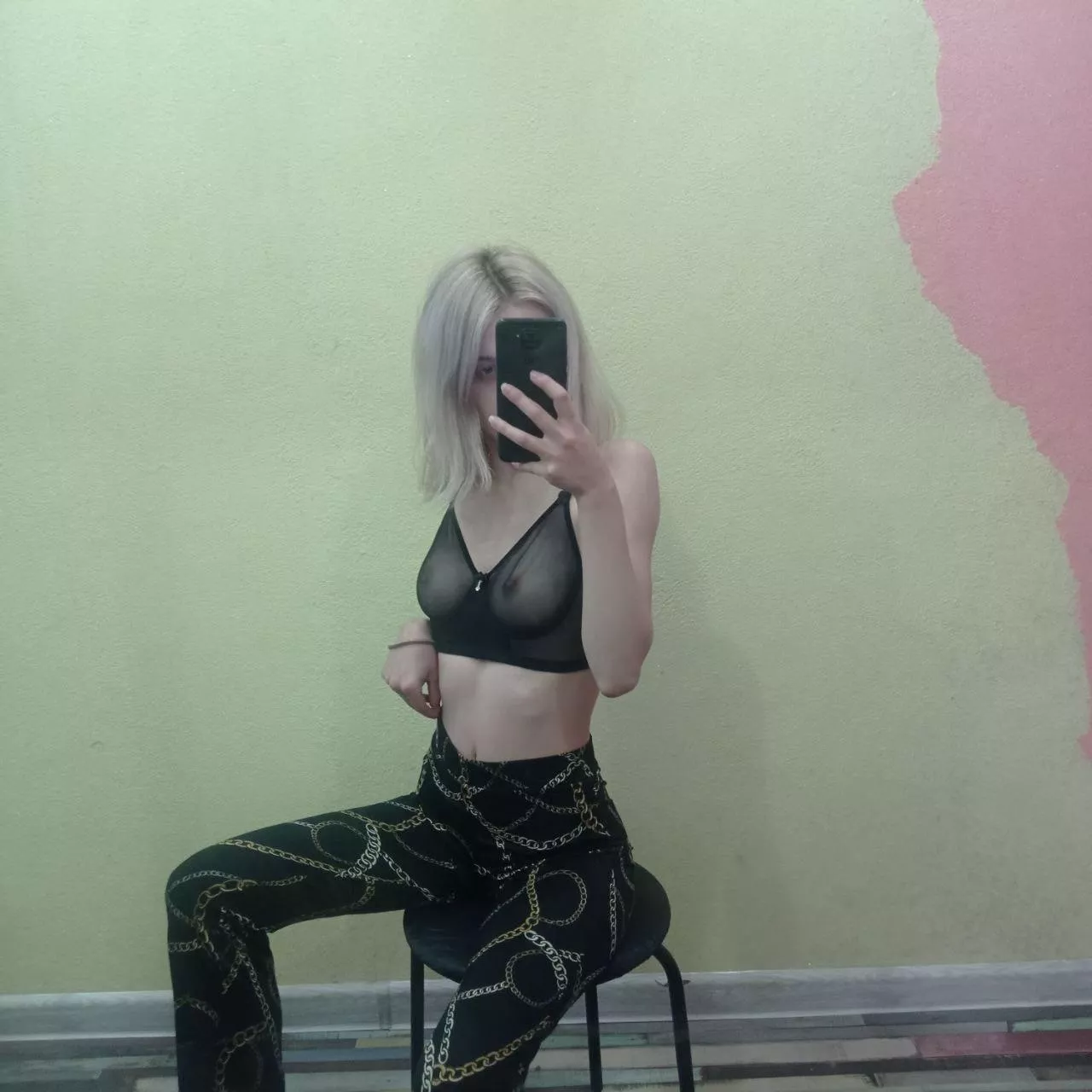 18 y.o. / horny baby / free page 😇