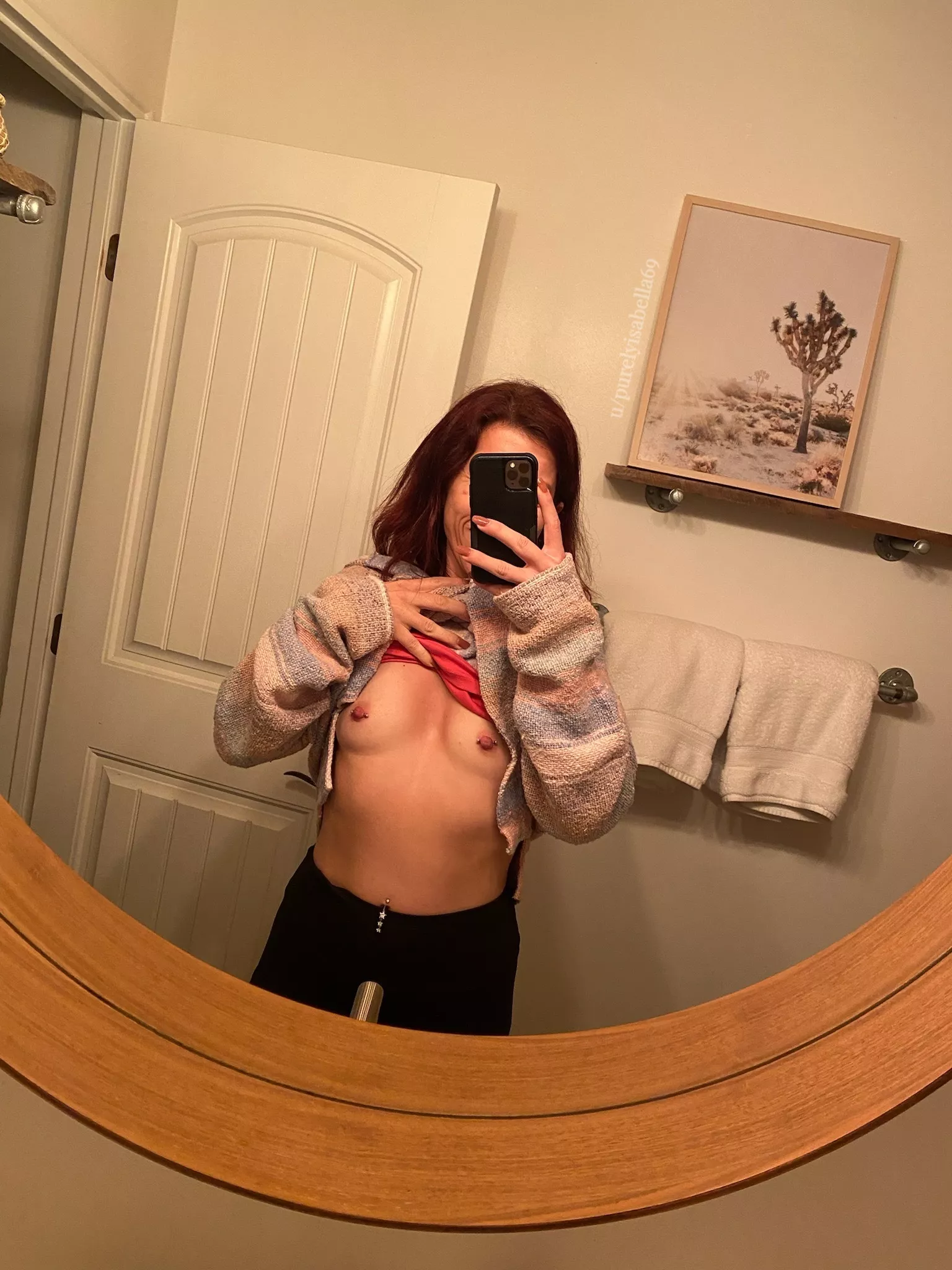 A quick flash in the mirror while people are outside :)