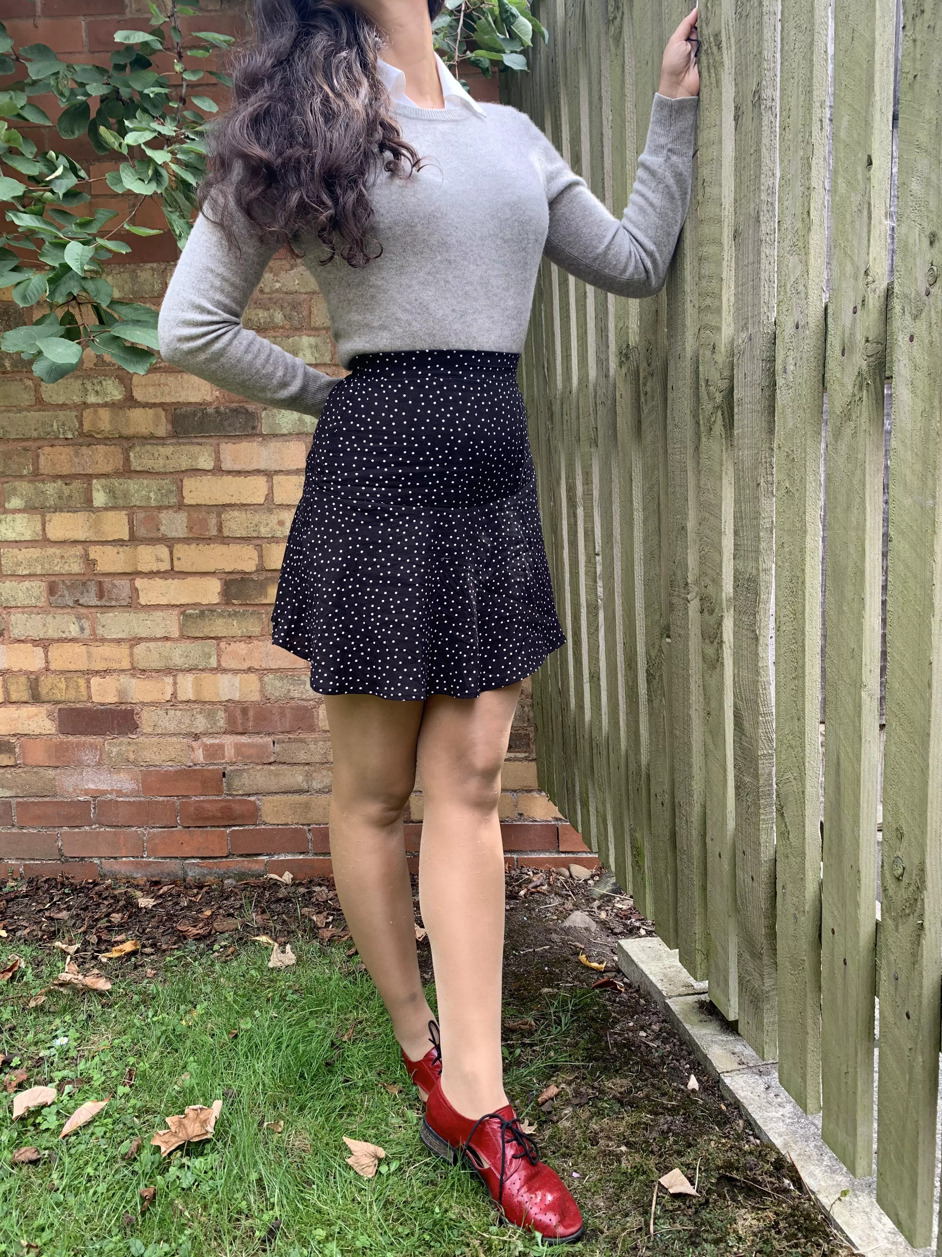 Day 10: casual Sunday in nude nylons 💋