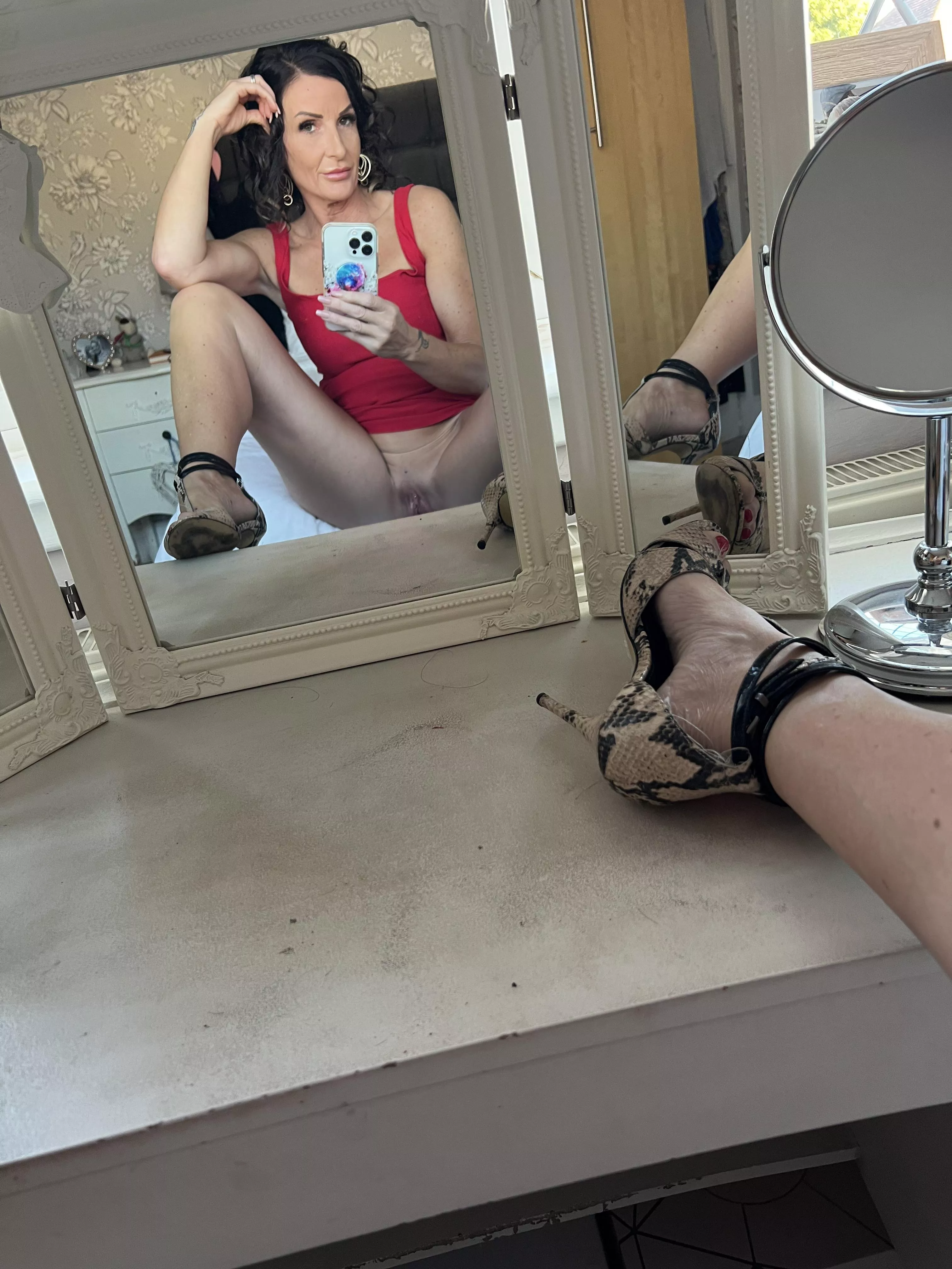 Do you want to join me for some Saturday night fun? (F46 Uk)