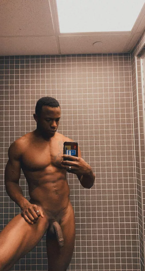 Follow my Instagram? I’ll follow back. #Alpha 🤤