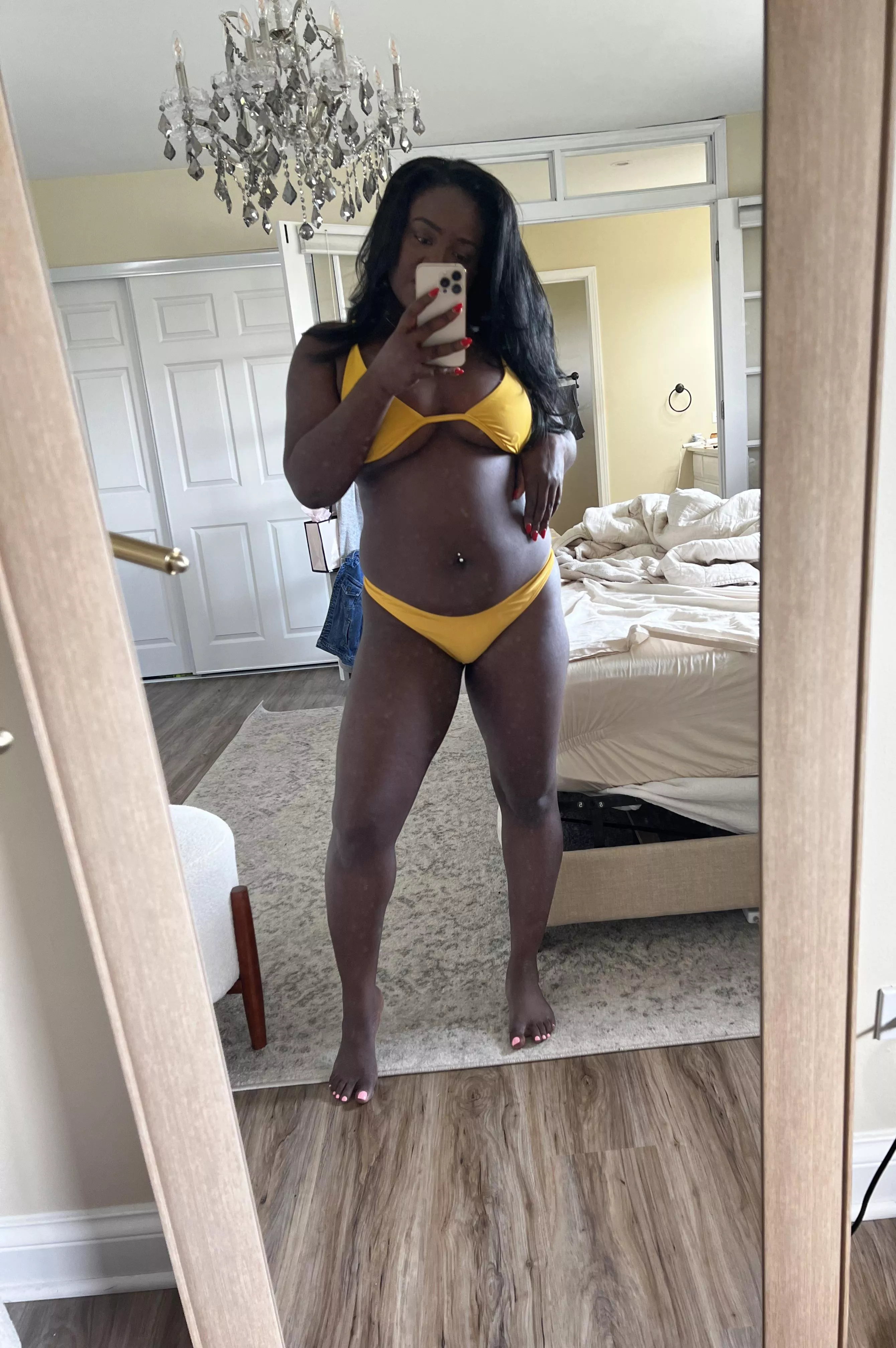 Had just a hint of under boob for my afternoon pool day 👙