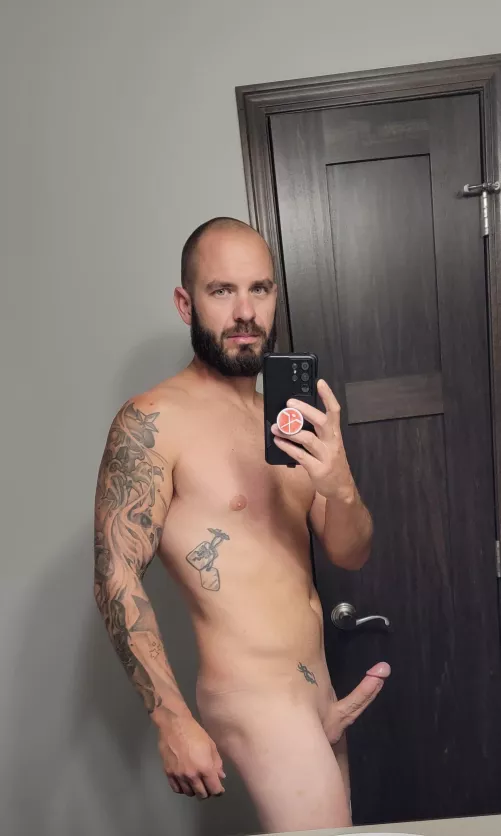 hungover and horny AF 😈