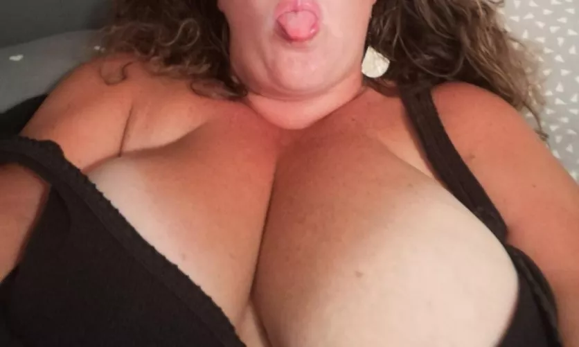 I love summer and white boobs