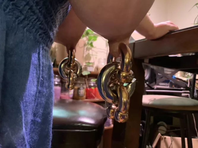 Large pierced (f) nipples carrying weights, underboob, nsfw