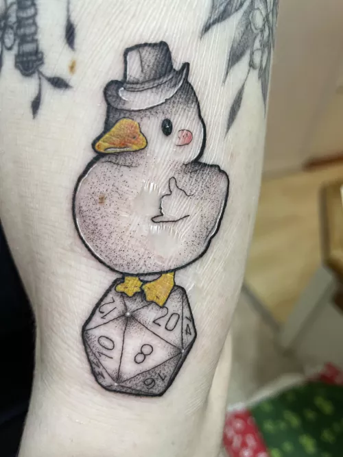 tattoo artist wrapped my tattoo and left me with two forbidden pops 😩