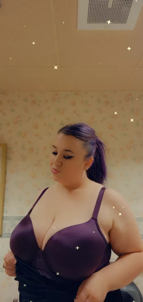 Tomorrow's Monday 🥺 Whose ready for another week of work pics?